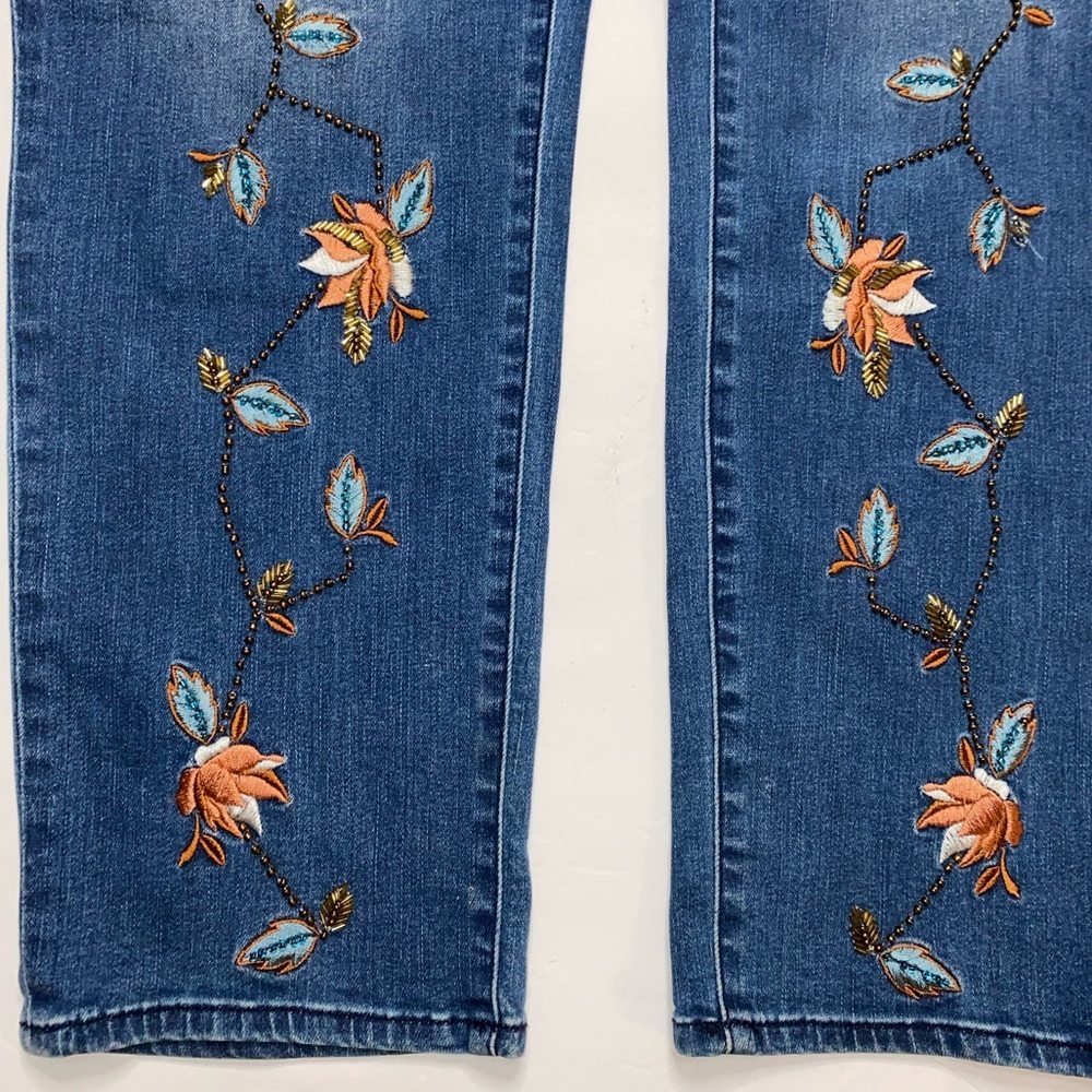 Chico’s So Slimming Floral Embellished Girlfriend Ankle Jeans Size 2.5 (US 14) - Picture 7 of 15